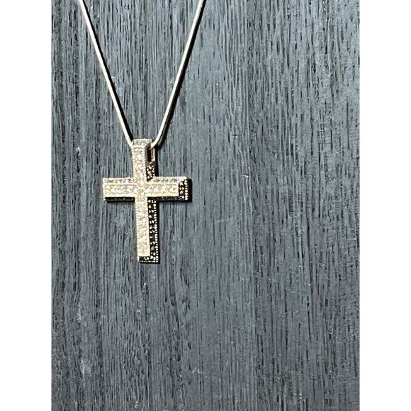 925 Sterling Silver Cross Pendant Necklace 16” Rhinestones Italy Thailand Marked - Picture 5 of 10